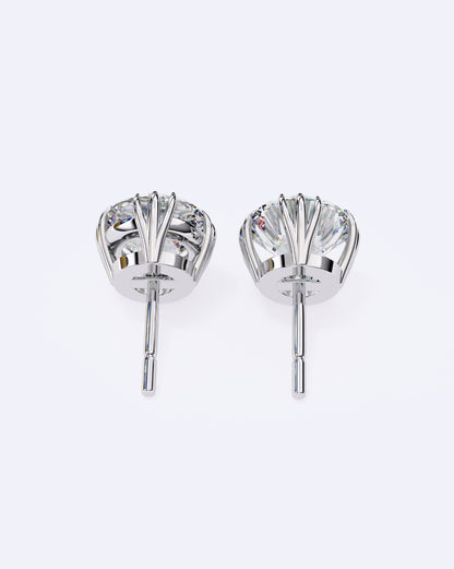 Artisan-Set Solitaire Stud